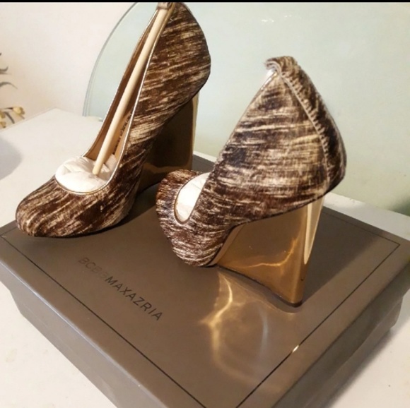 BCBGMaxAzria Shoes - Bcbg wedge